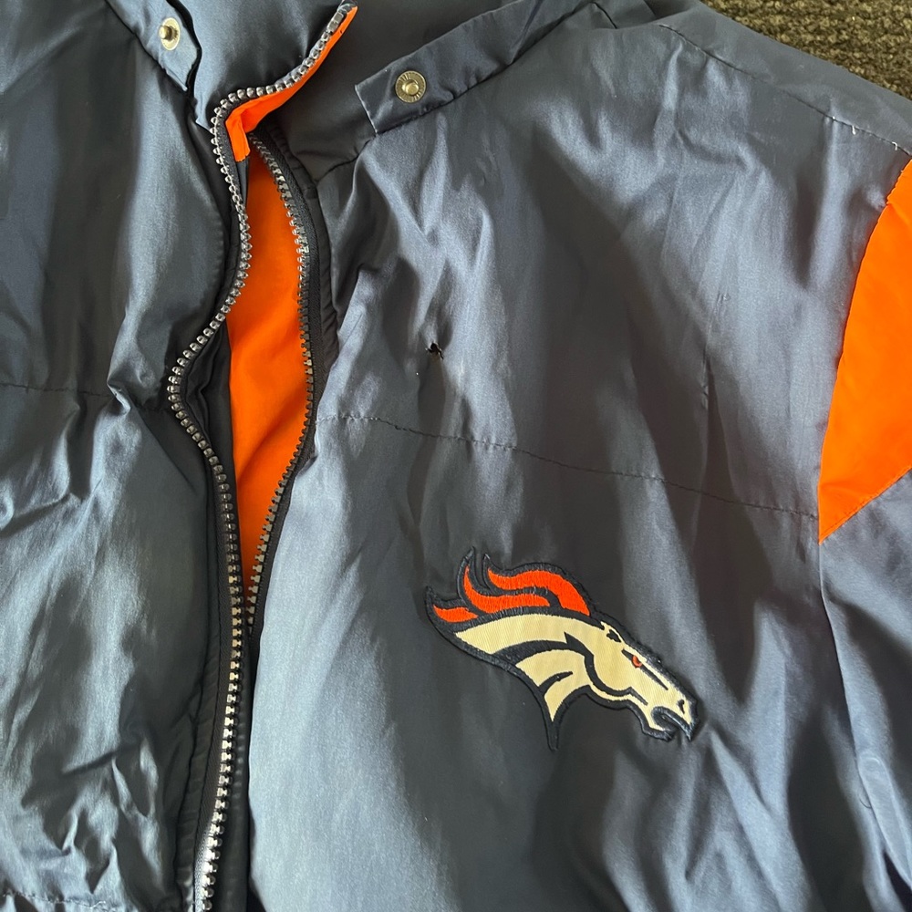Broncos puffer jacket - Picture 3 of 5